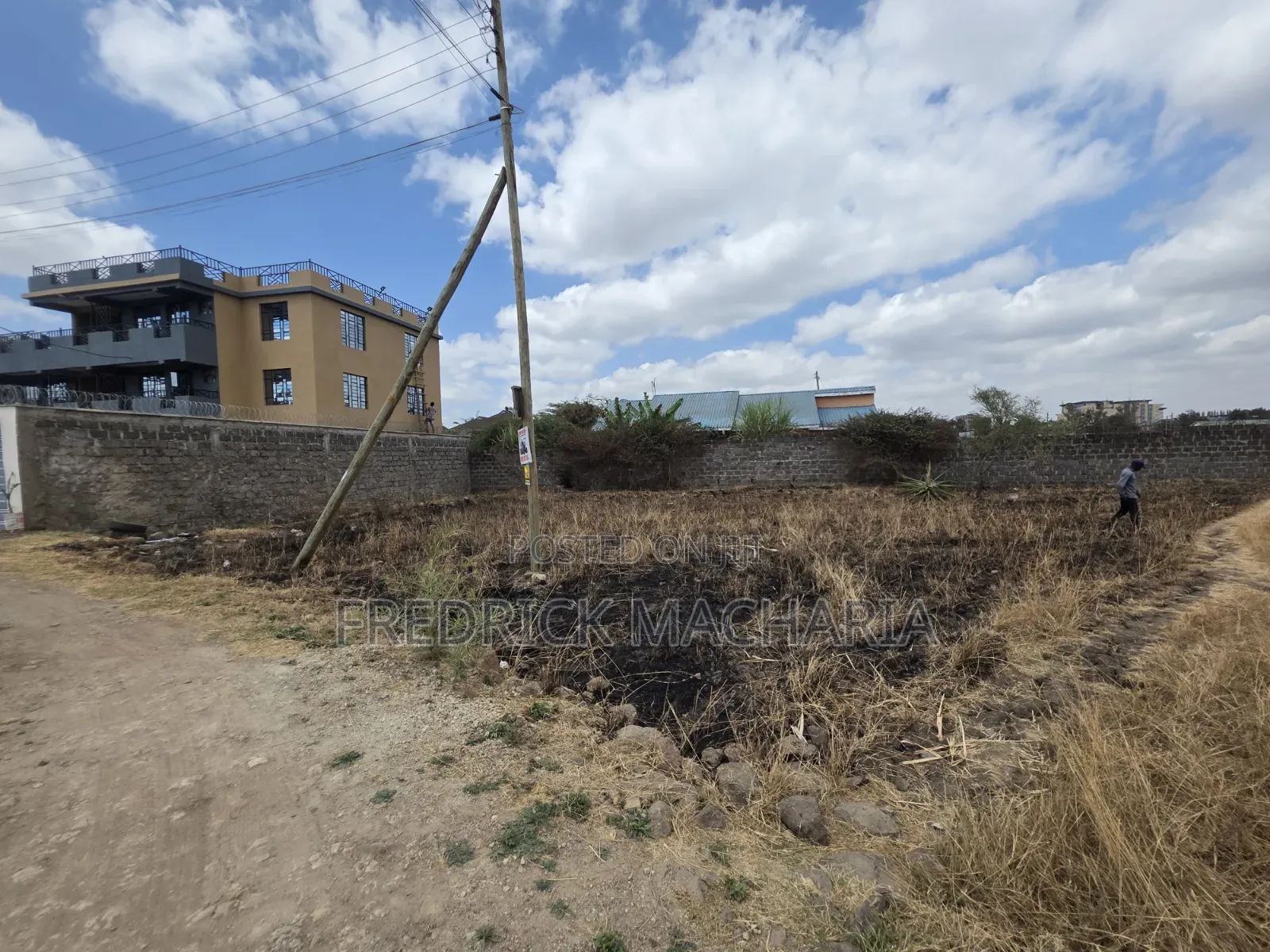 Residential Plot for Sale at Karuguru in Kamakis