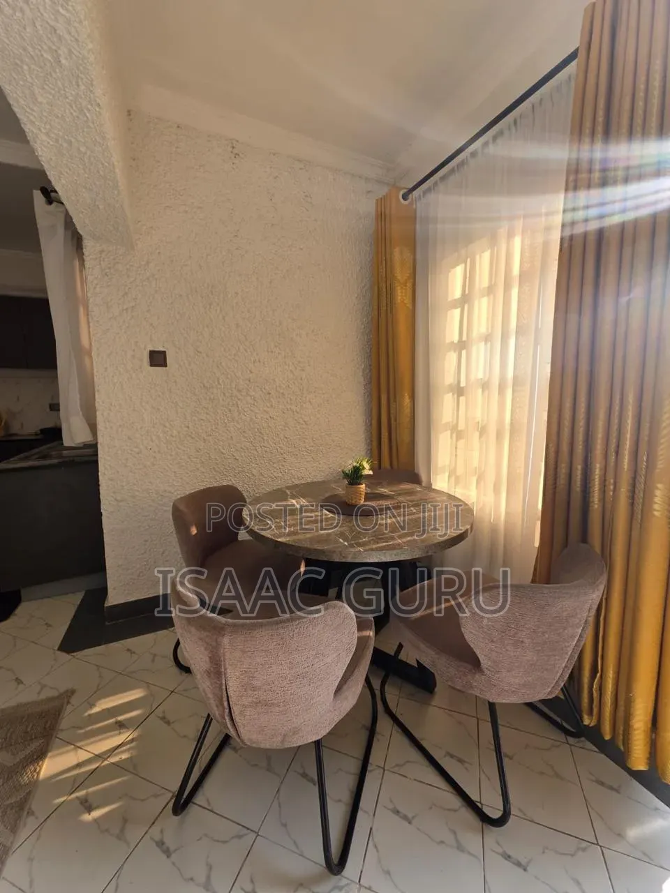 6 Bedroom Airbnb in Naivasha in Karagita