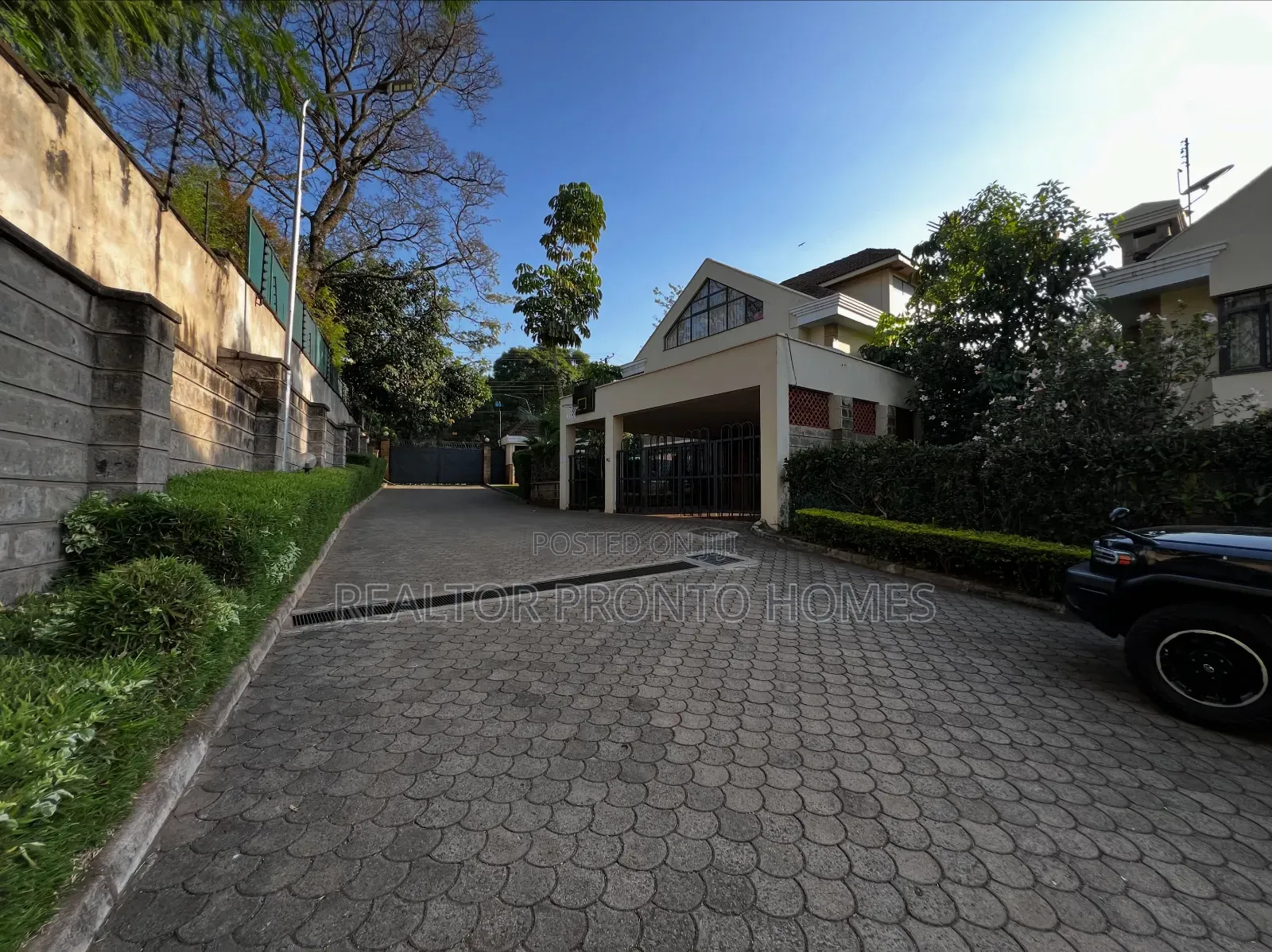 5bdrm Townhouse/Terrace in Lavington, Muthangari for sale in Muthangari