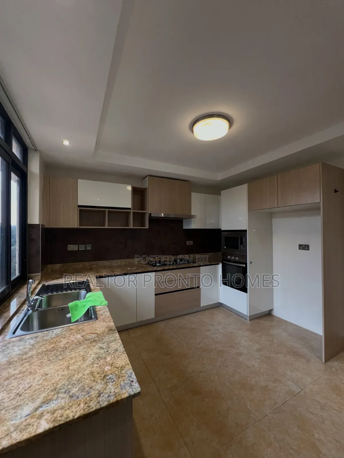 3bdrm Penthouse in Riverside Drive for rent in Riverside Drive