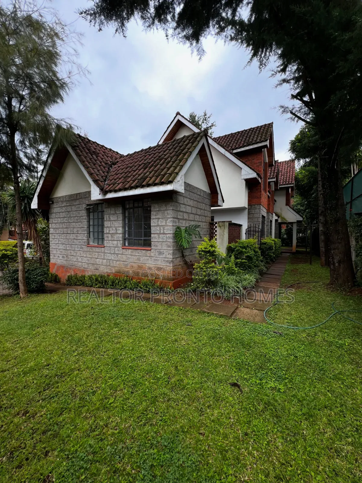 4bdrm Townhouse/Terrace in Lavington, Muthangari for sale in Muthangari