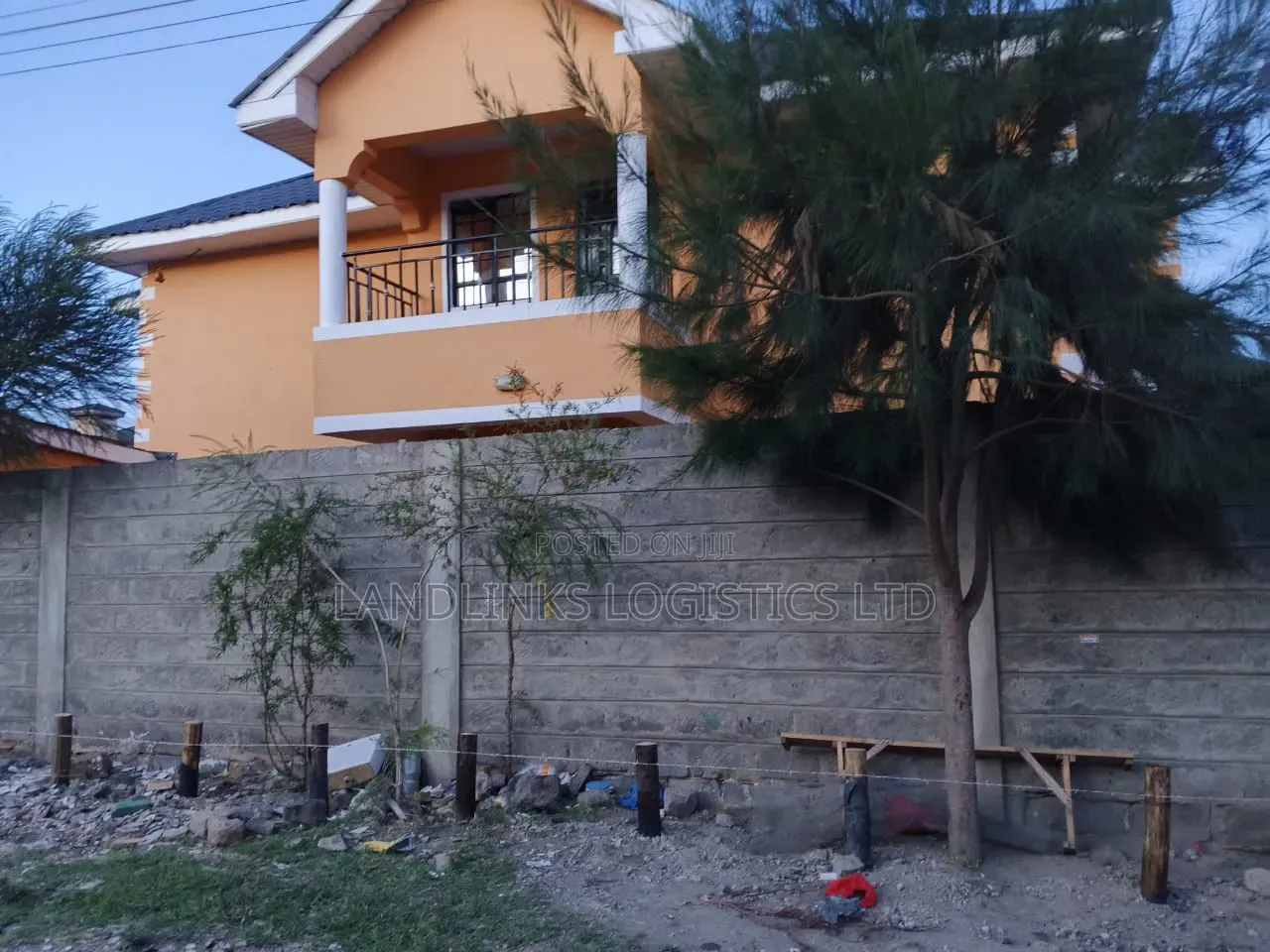 4bdrm Maisonette in Parliament Road, Katani for sale in Katani