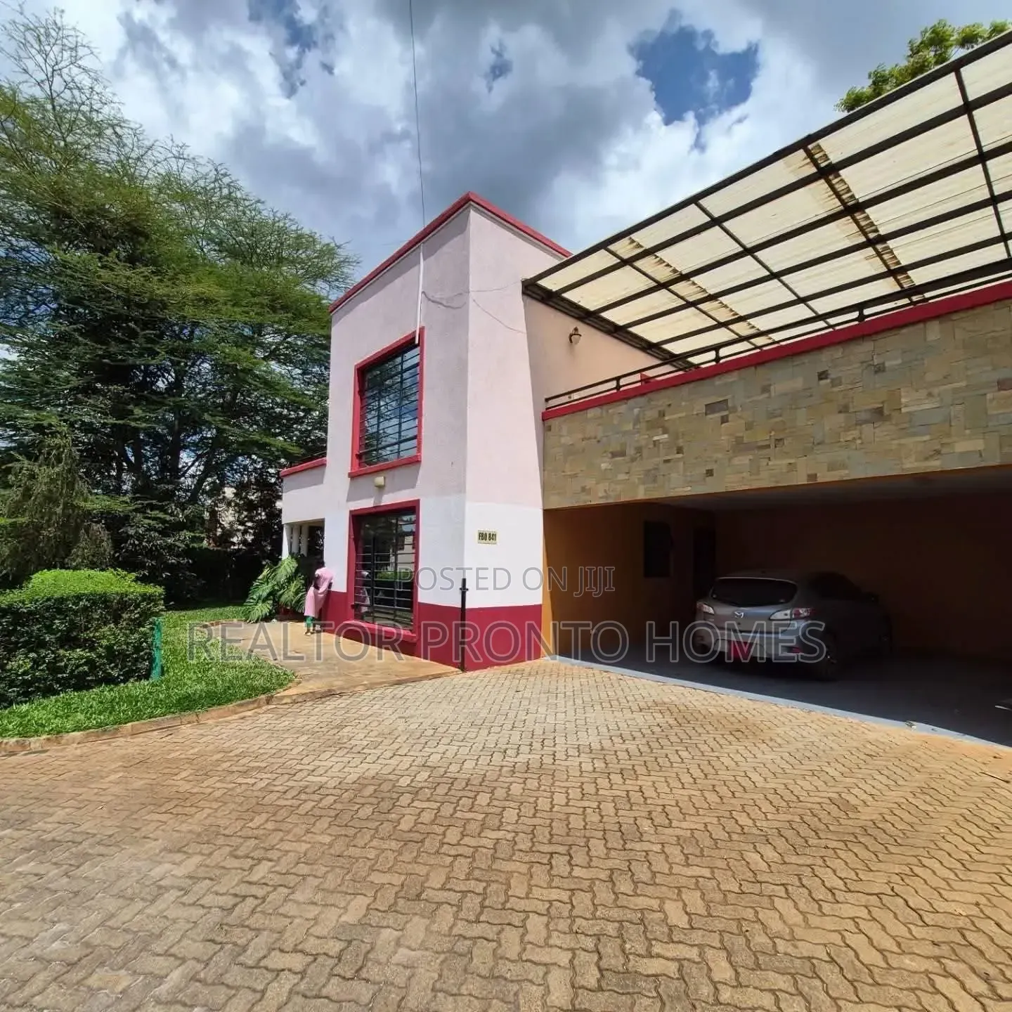 4bdrm Townhouse / Terrace in New Runda for rent in Runda