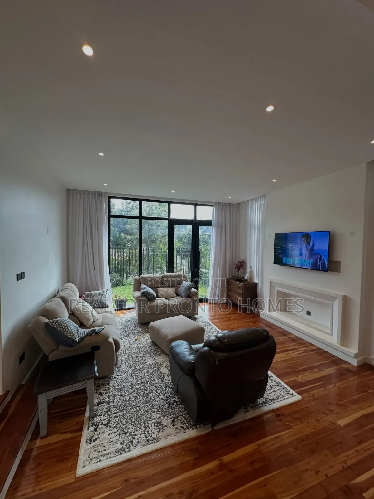 5bdrm Villa in Kerarapon for sale in Kerarapon
