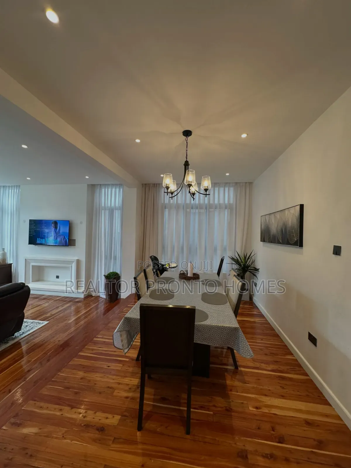 5bdrm Villa in Kerarapon for sale in Kerarapon