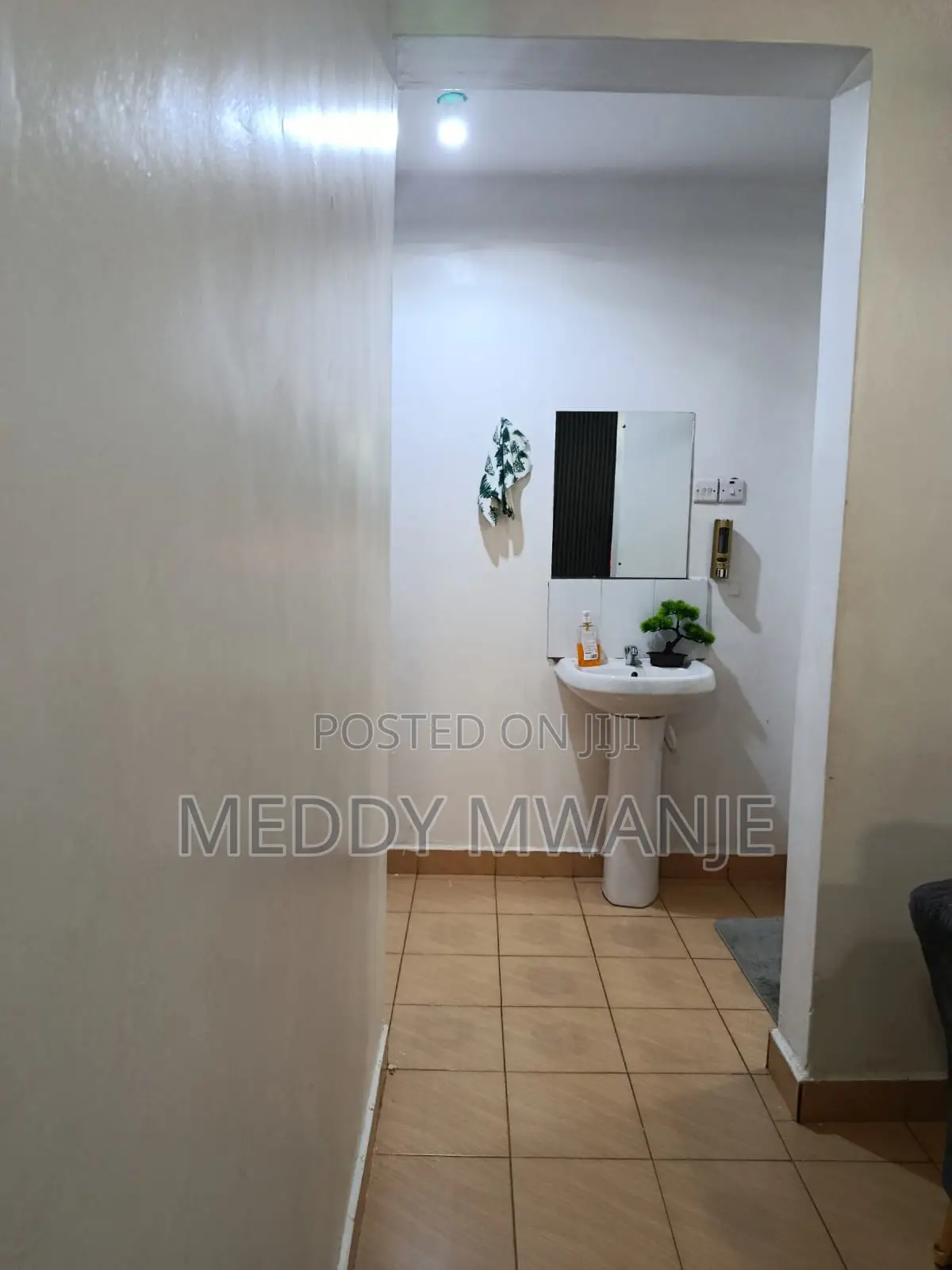 Airbnb 1br in Pioneer Estate