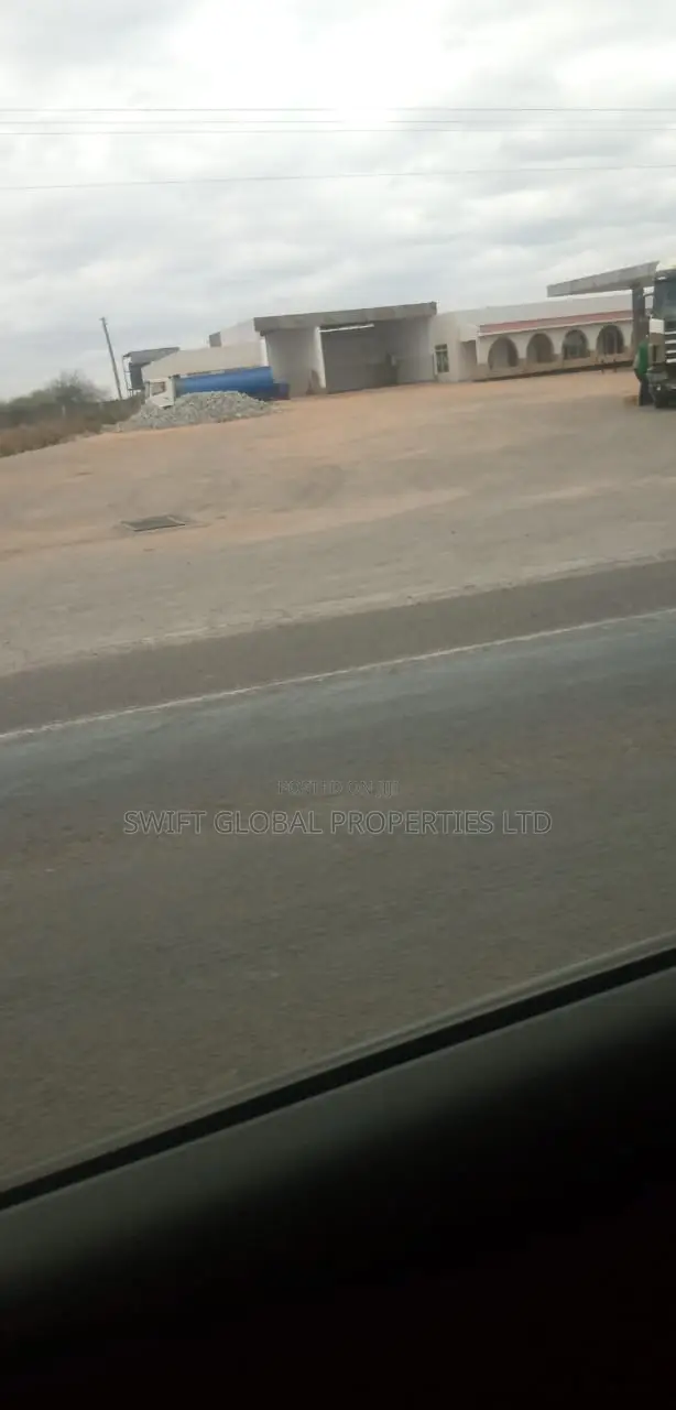 20 Prime Acres Touching Mombasa-Nairobi Highway in Masimba Is for Sale in Kenyawa-Poka