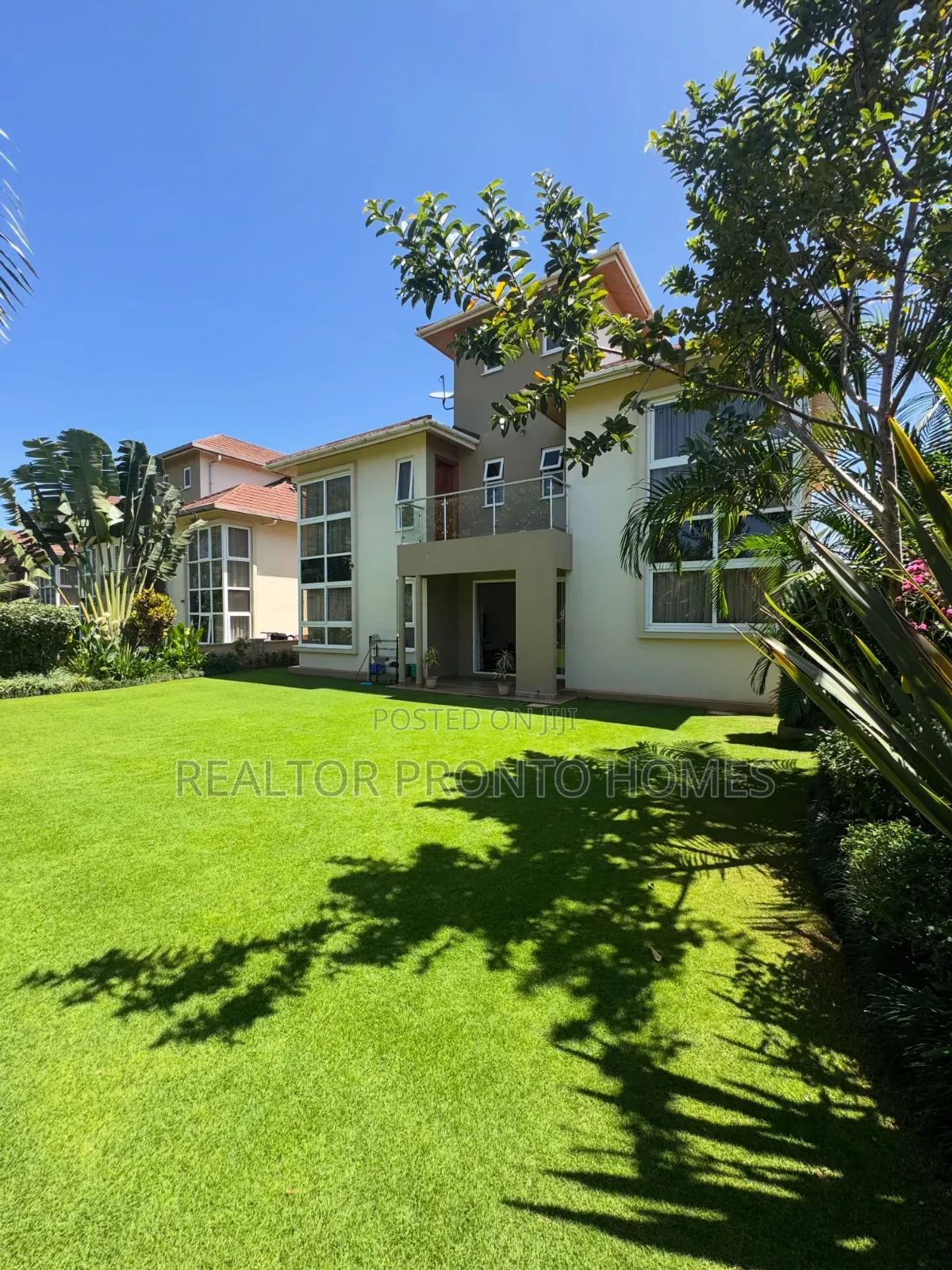 4bdrm Townhouse/Terrace in Kiambu Road, Runda for sale in Runda