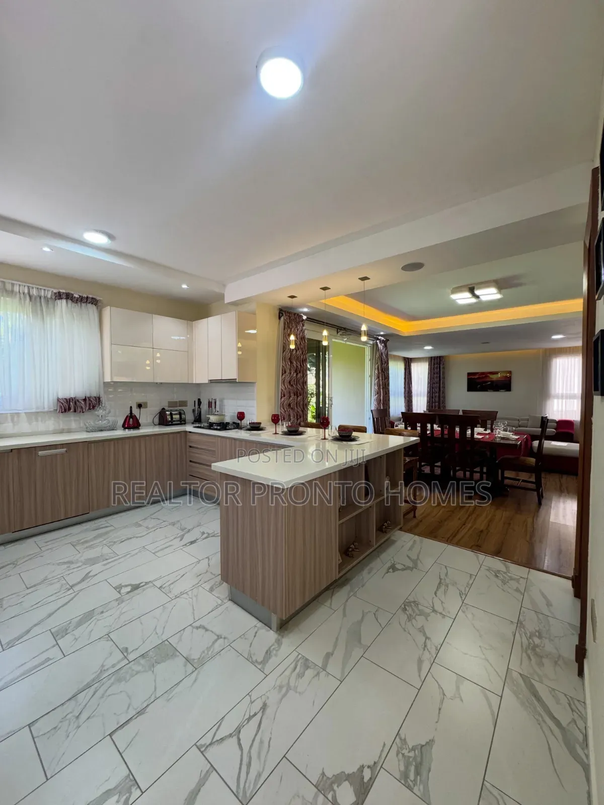 4bdrm Townhouse/Terrace in Kiambu Road, Runda for sale in Runda