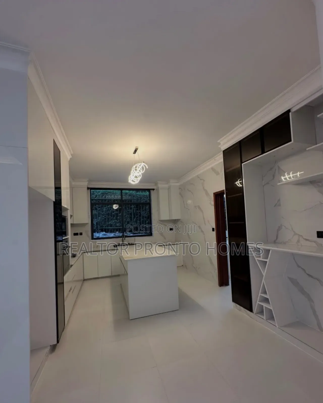 6bdrm Mansion in Karen, Hardy for sale in Hardy