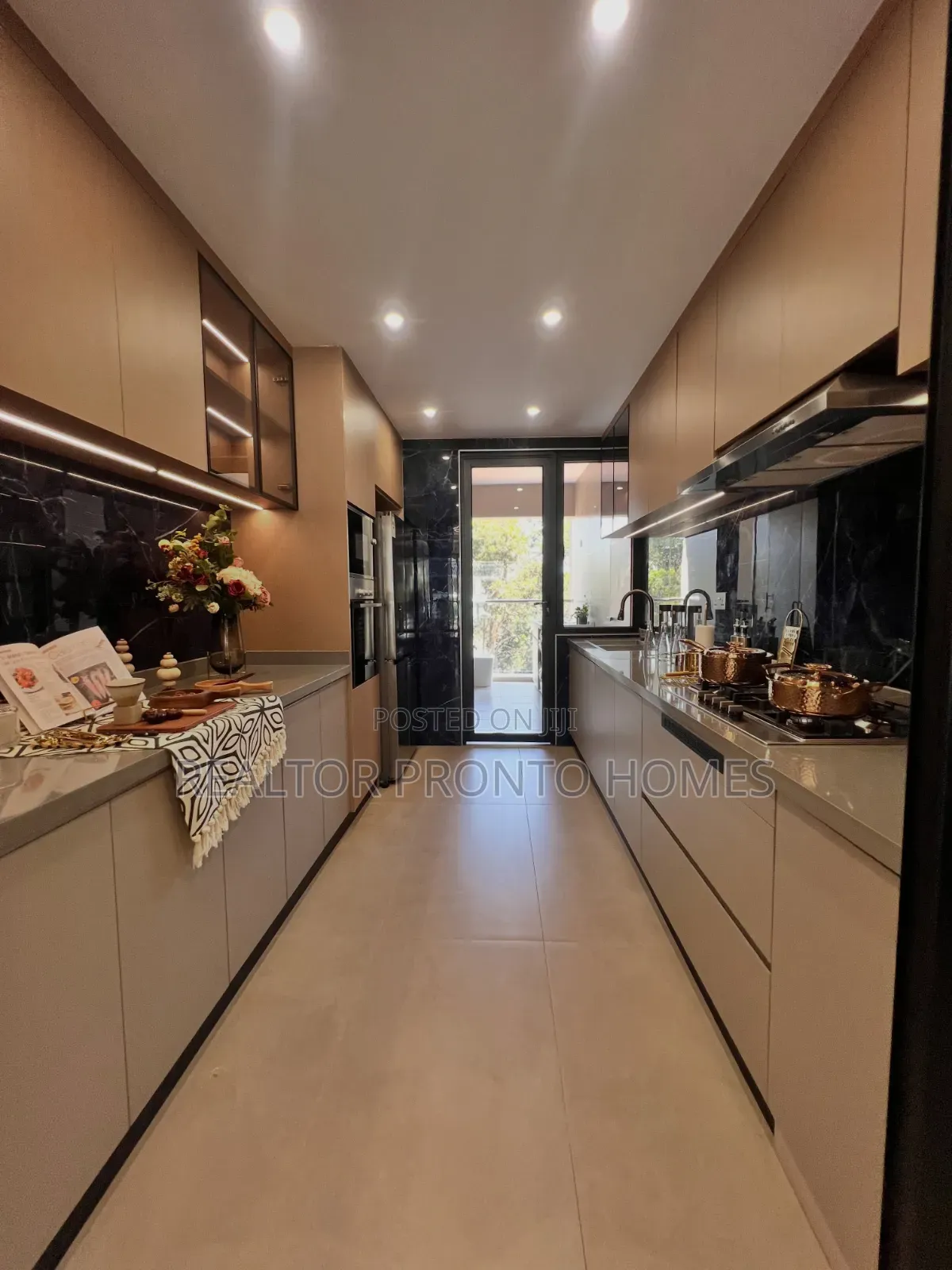 3bdrm Apartment in Westlands, Raphta Road Area for sale in Raphta Road Area