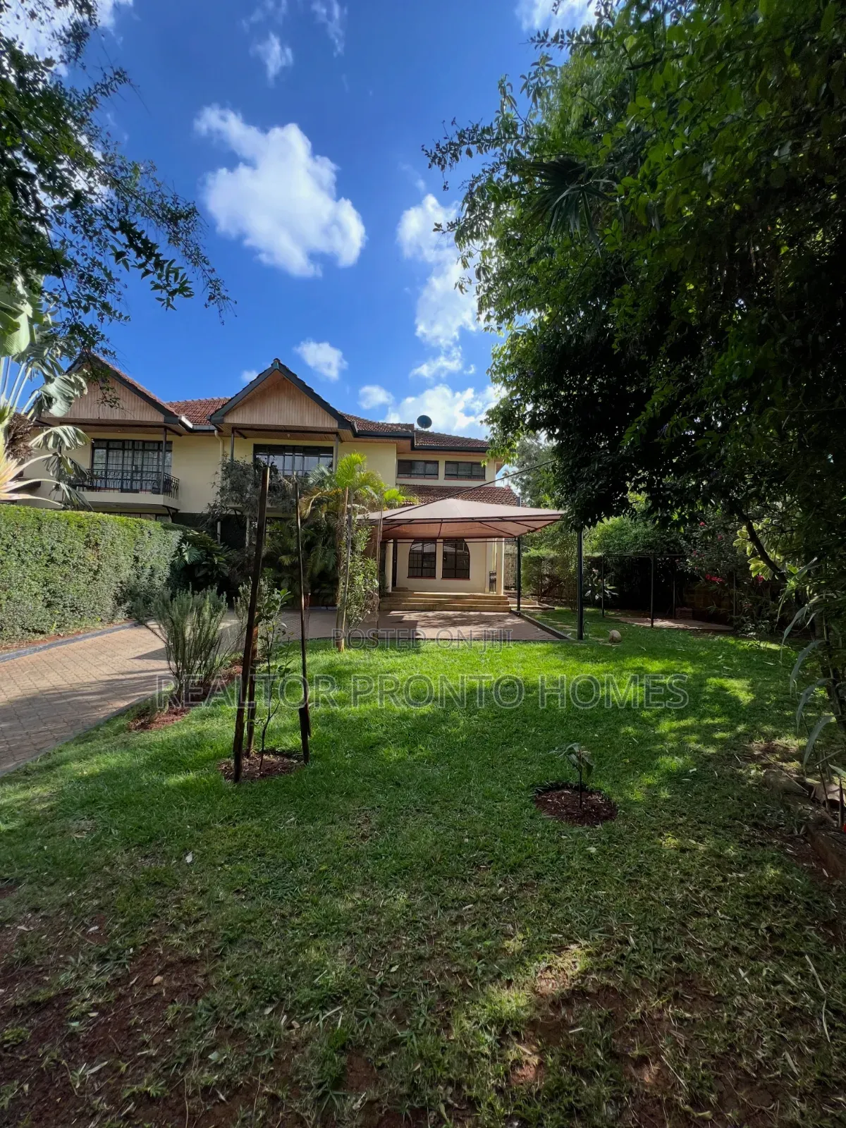 4bdrm Townhouse/Terrace in Lavington, Muthangari for sale in Muthangari