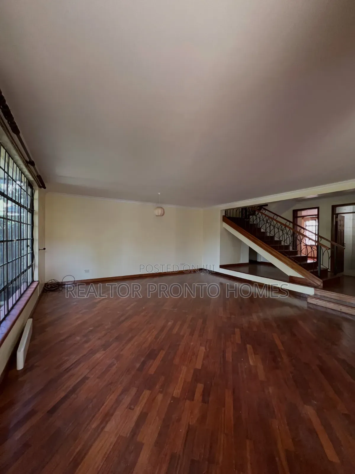 4bdrm Townhouse/Terrace in Lavington, Muthangari for sale in Muthangari