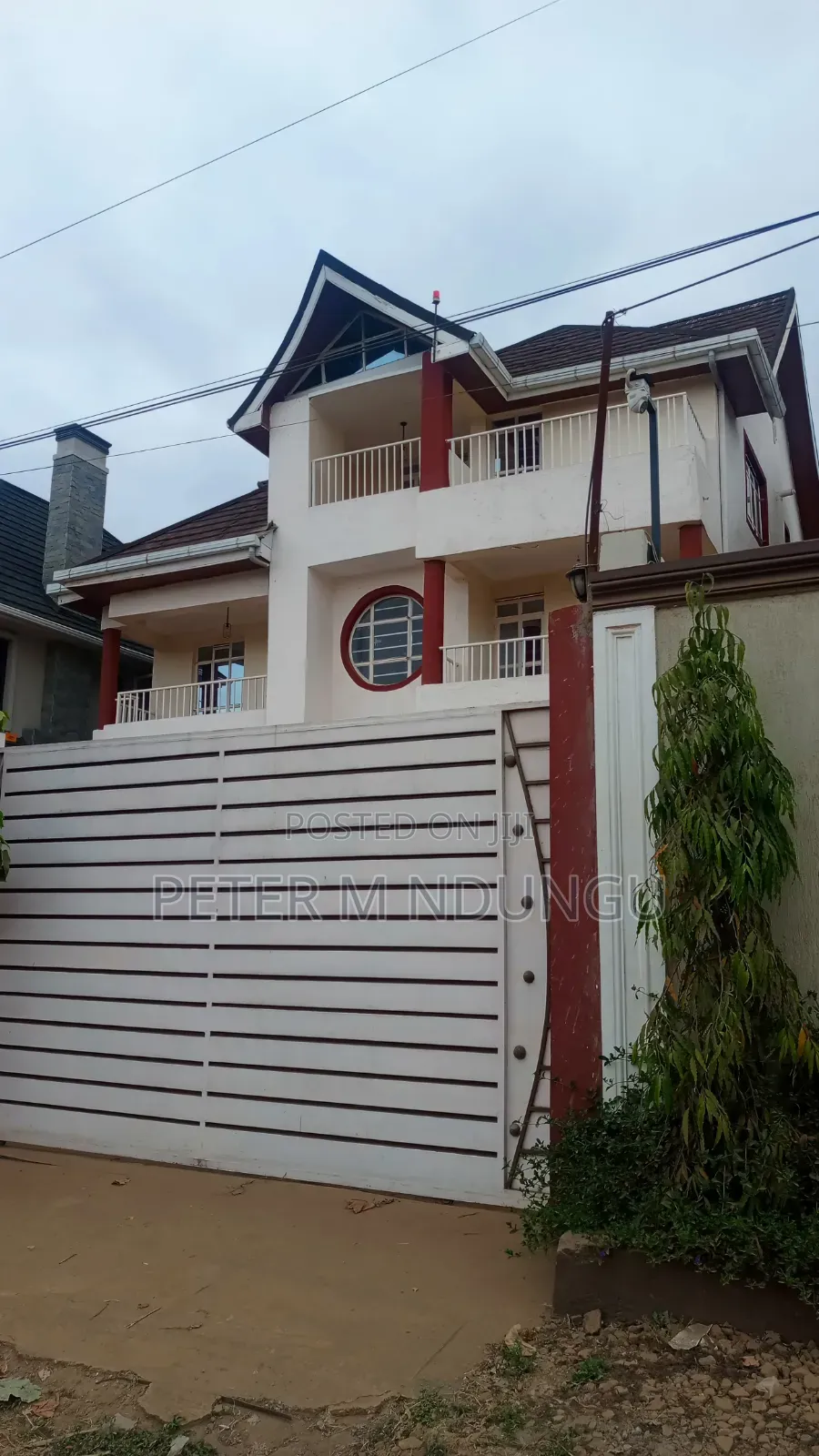 5bdrm Maisonette in Membley Estate for sale in Membley Estate