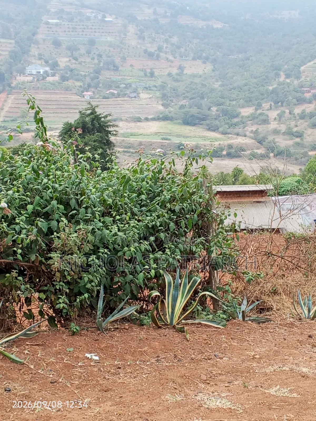 1acre Mua Kitanga Touching Tarmac Selling at 6.5m in Mua Hills