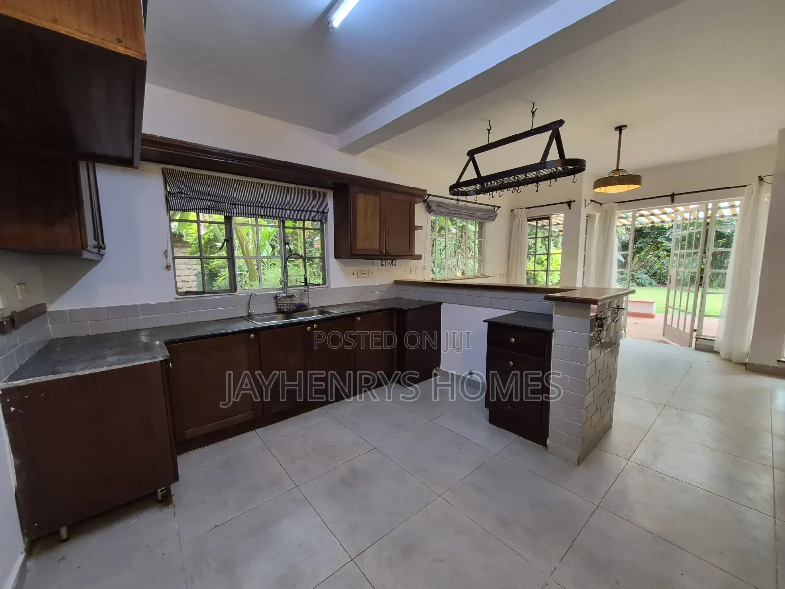 5bdrm House in Rosslyn for rent in Rosslyn