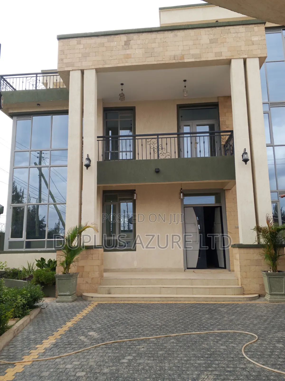 5bdrm Villa in Katani for sale in Katani