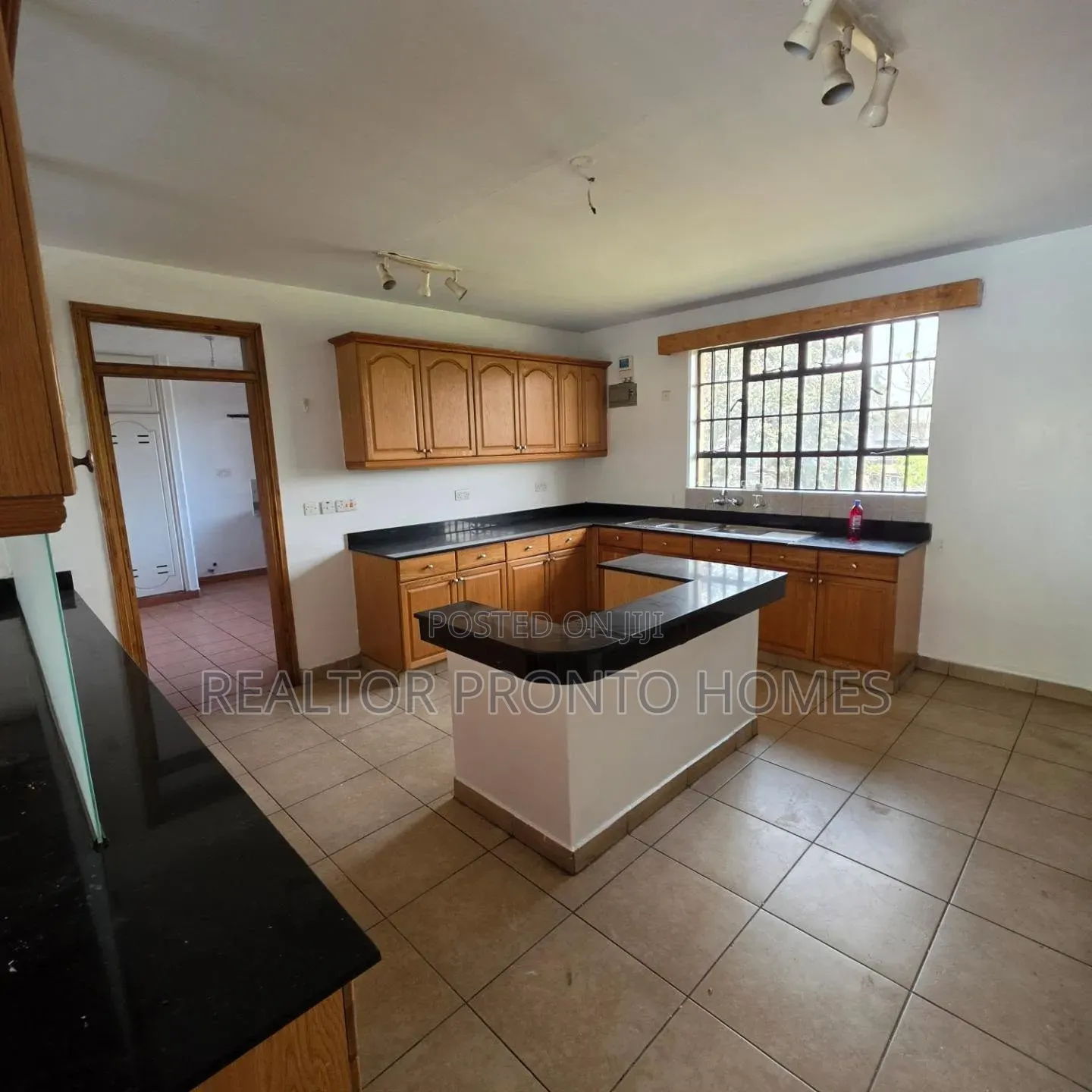 4bdrm Penthouse in Lavington, Valley Arcade for rent in Valley Arcade