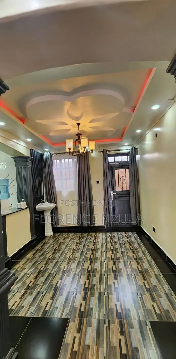 5bdrm Maisonette in Tuala, Maasai Lodge for sale in Maasai Lodge