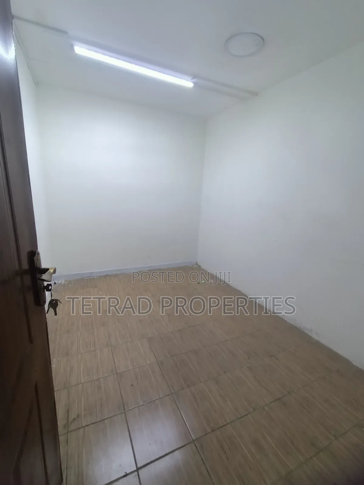 Prime 100 SQFT Office to Let in Nairobi CBD Near City Hall in Nairobi Central
