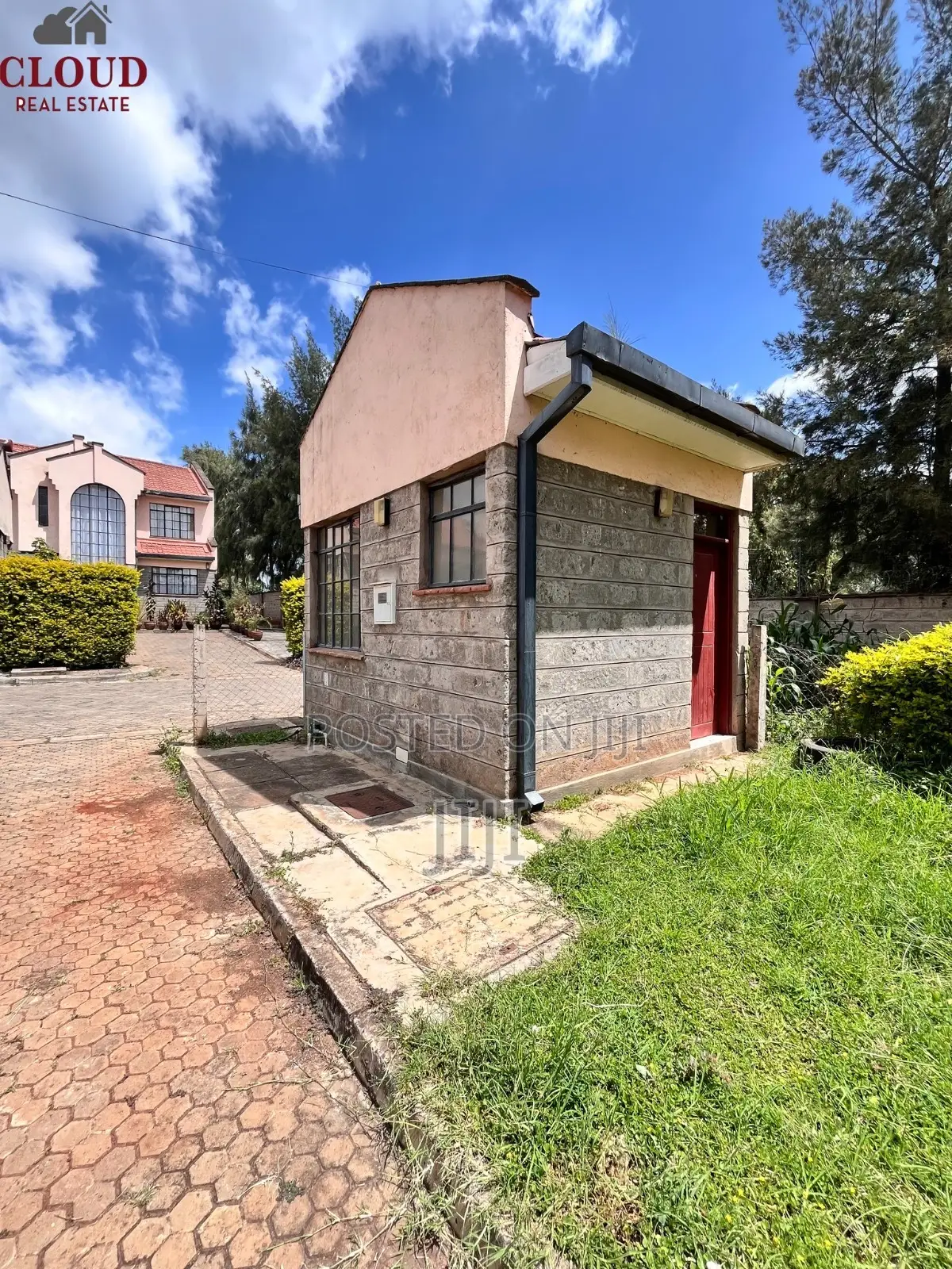 4bdrm Maisonette in Oluulua for sale in Oluulua
