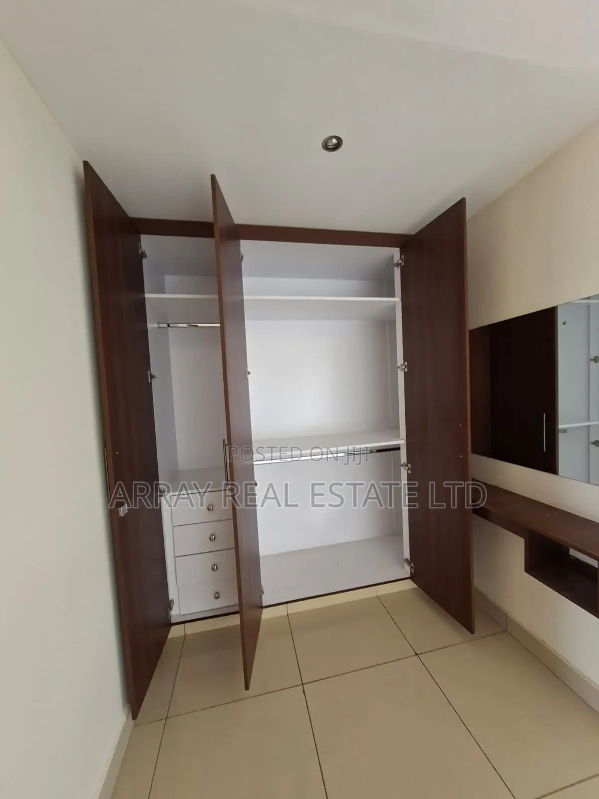 3bdrm Apartment in Raphta Road Area for sale in Raphta Road Area