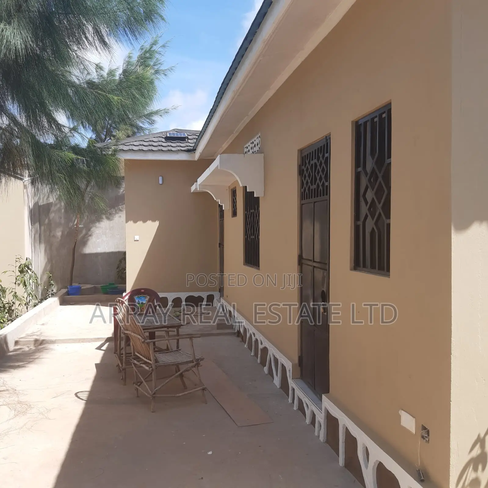 3bdrm Bungalow in Town Centre for sale in Town Centre