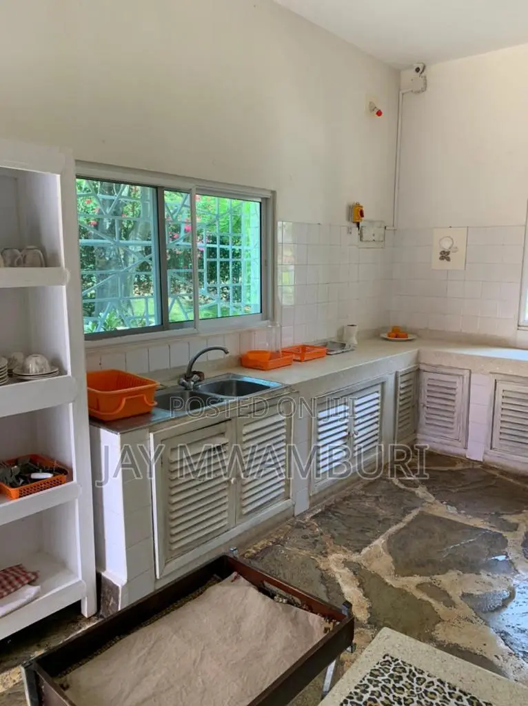 Furnished 4bdrm Villa in Malindi, Shella for sale in Shella