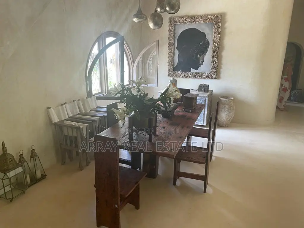 Furnished 5bdrm Villa in Diani for sale in Diani