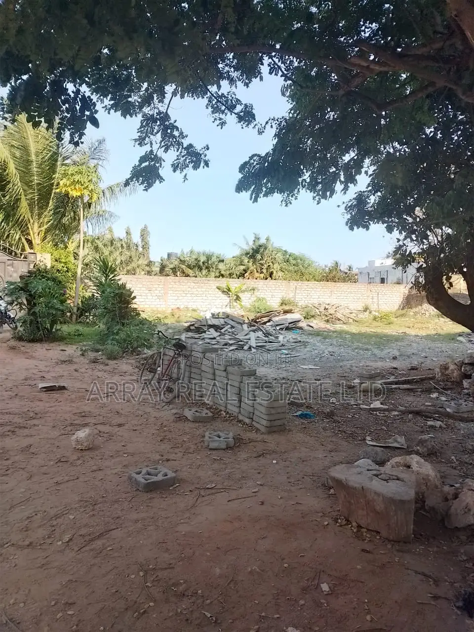 100*100 Plot in Sunpark Malindi Going for 6m in Town Centre