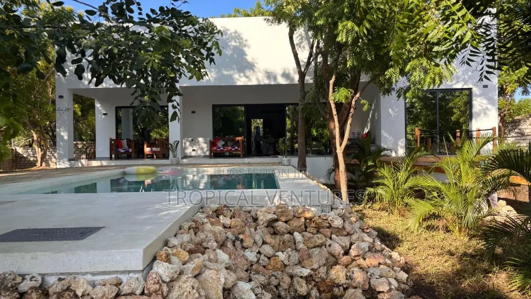 Furnished 4bdrm Villa in Diani for sale in Diani