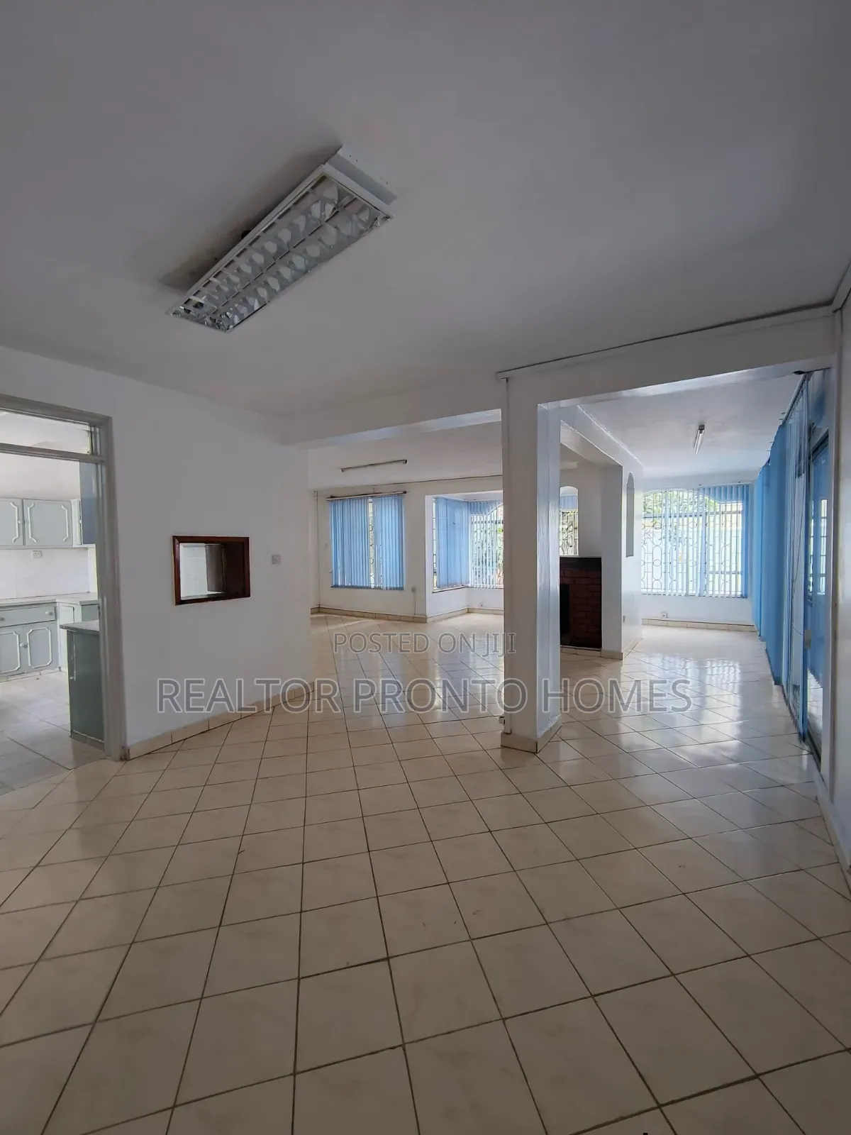 Commercial 12 Roomed House for Office Use in Valley Arcade