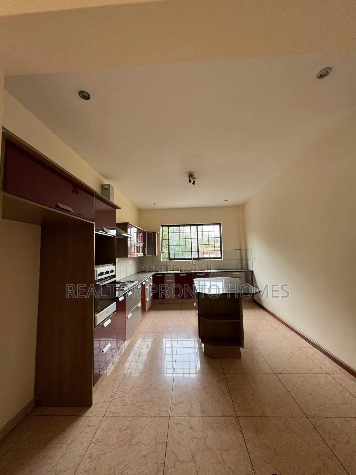 3bdrm Apartment in Riverside Drive for rent in Riverside Drive