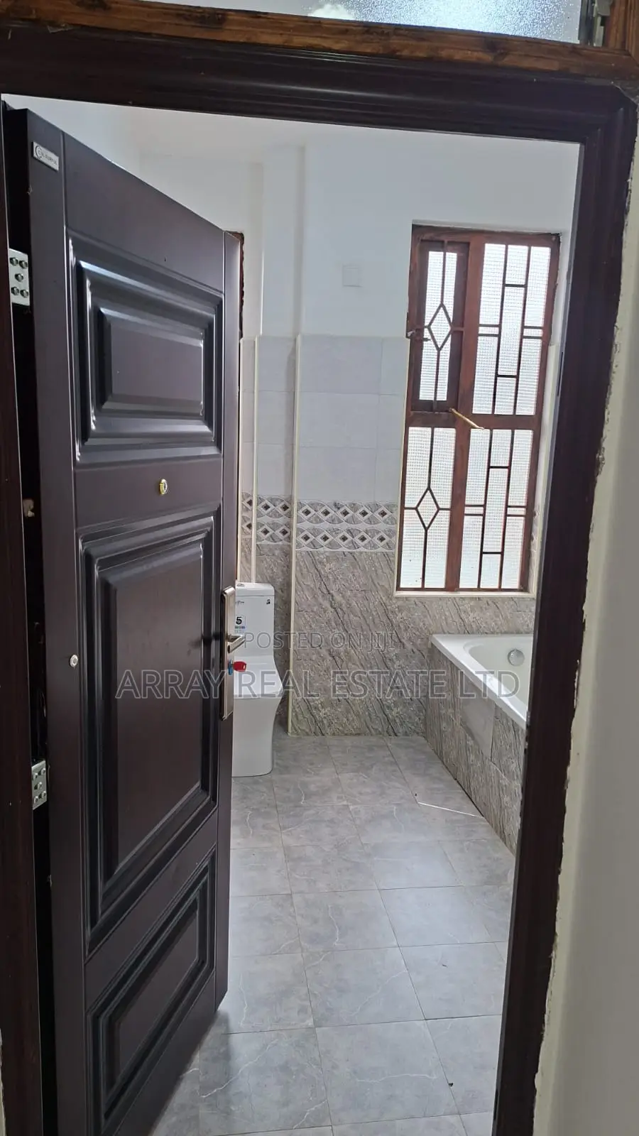 4bdrm Maisonette in 4Br Sitting On 50 X, Karai for sale in Karai