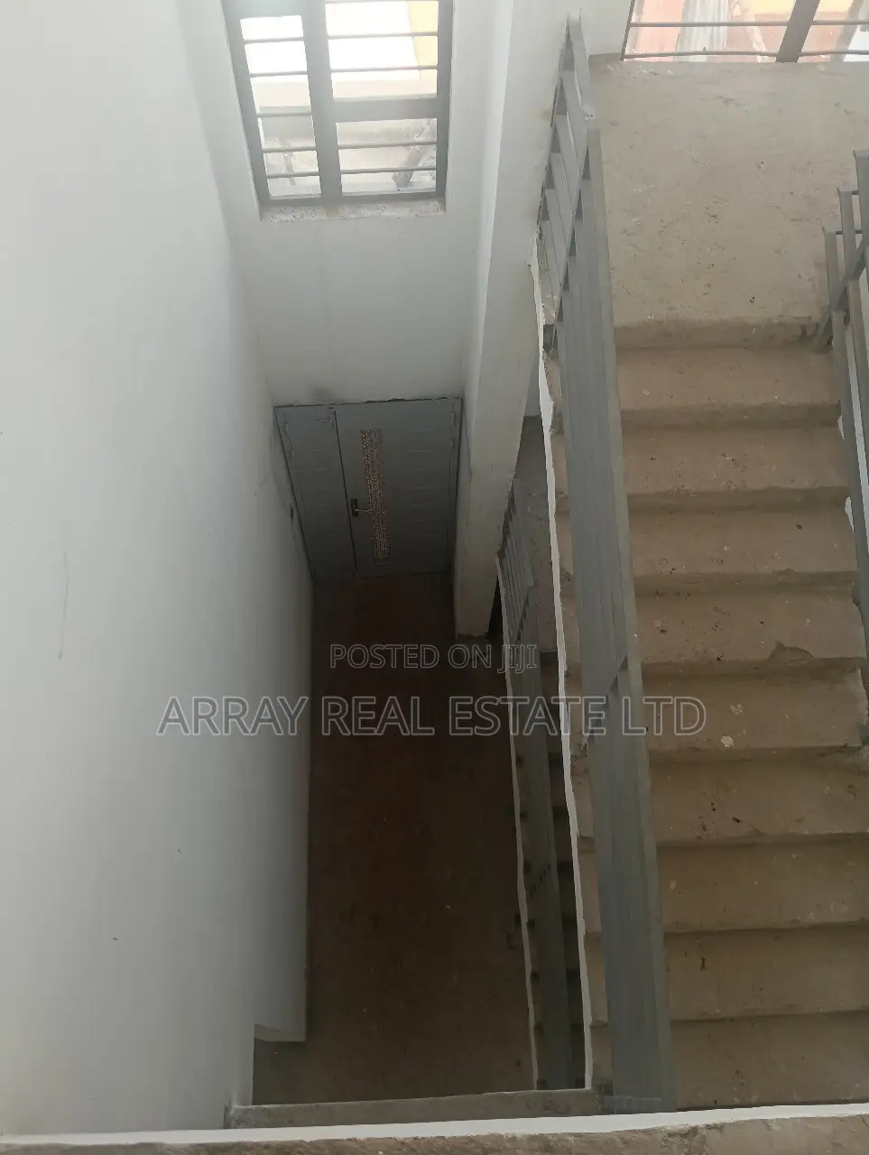 4bdrm Maisonette in 4Br All Ensuite, Karai for sale in Karai