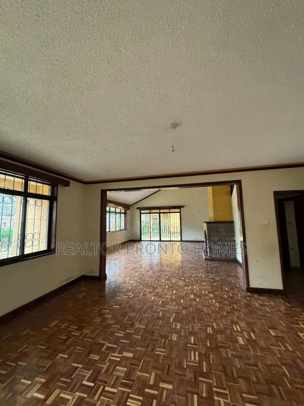 5bdrm Townhouse / Terrace in Lavington, Valley Arcade for rent in Valley Arcade
