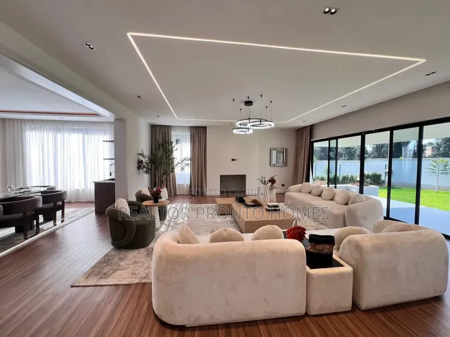 5bdrm Villa in Kiambu Road, Runda for sale in Runda