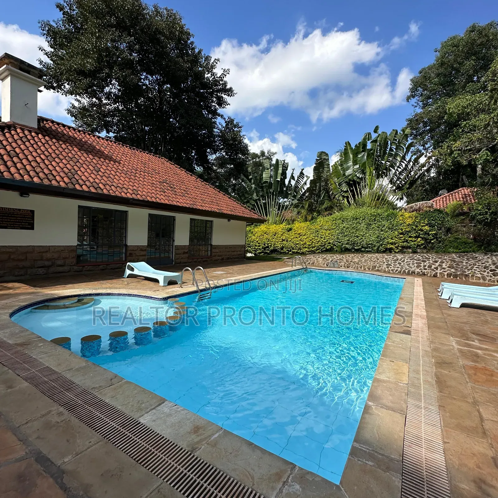 5bdrm Villa in Rosslyn for rent in Rosslyn