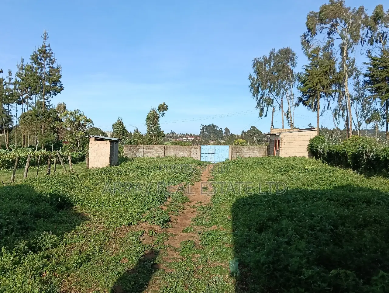 50 X 100 in Kimende in Lari/Kirenga