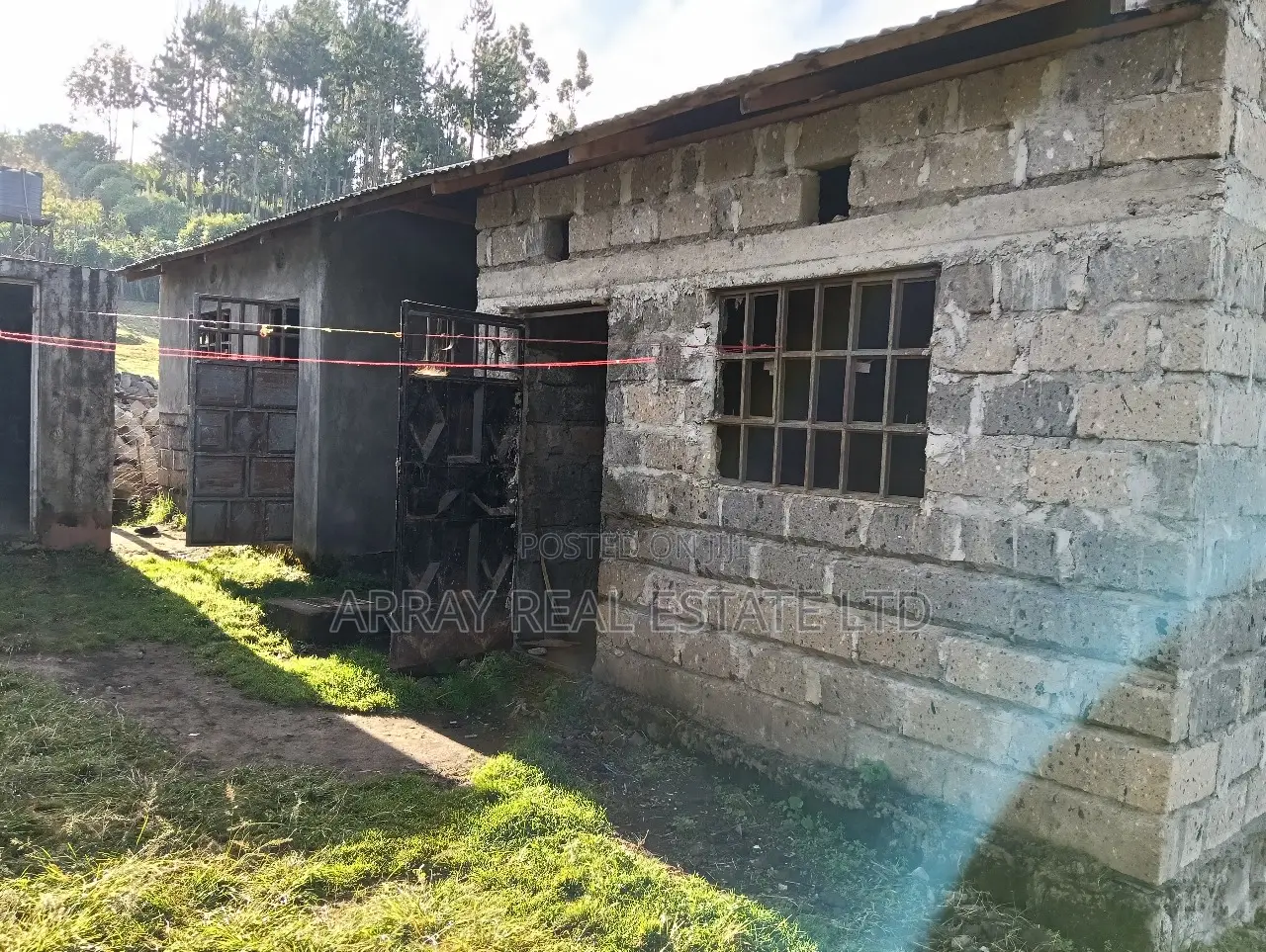 50 X 100 in Kimende in Lari/Kirenga