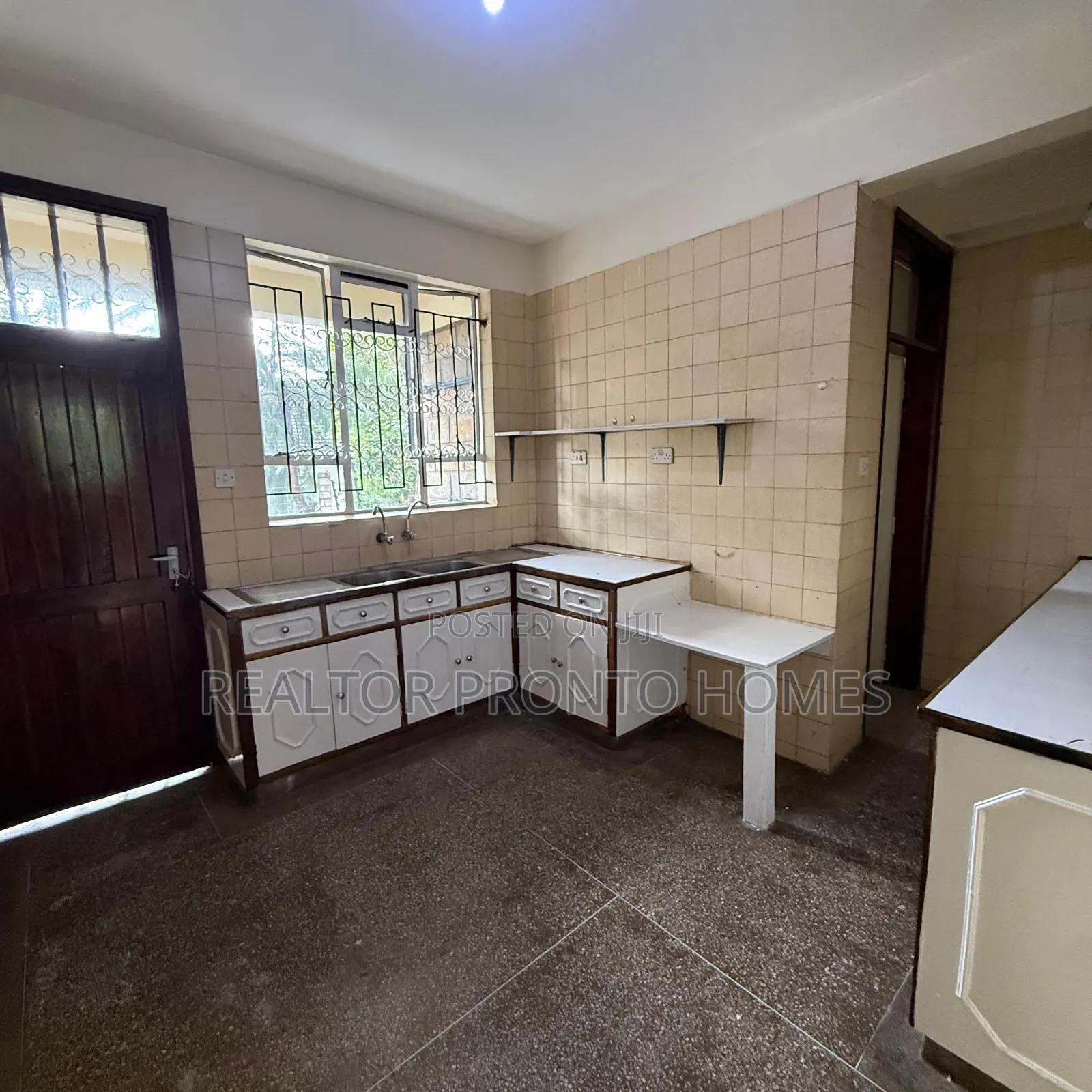 4bdrm Townhouse / Terrace in Yaya Center, Hurlingham for rent in Hurlingham