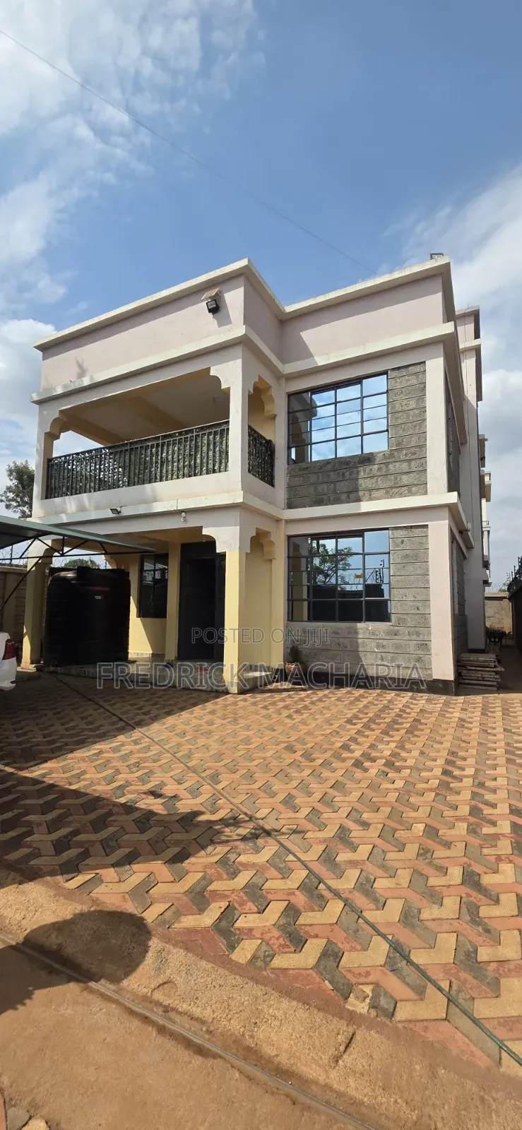 5bdrm Mansion in Kiora Estate, Riabai for sale in Riabai
