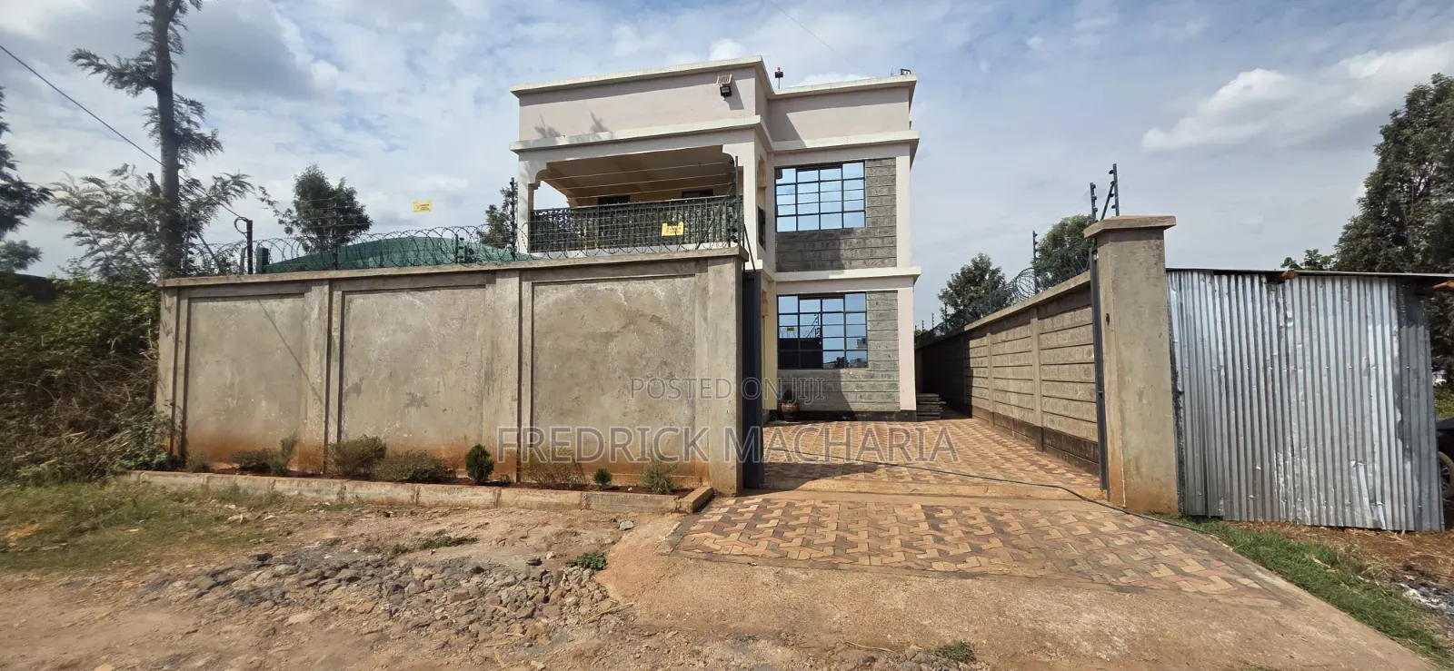 5bdrm Mansion in Kiora Estate, Riabai for sale in Riabai