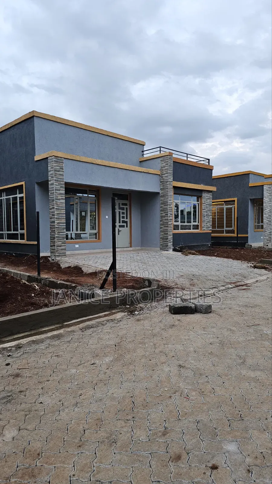 3bdrm Bungalow in Ararat Gardens, Kenyatta Road / Theta for sale in Kenyatta Road / Theta 