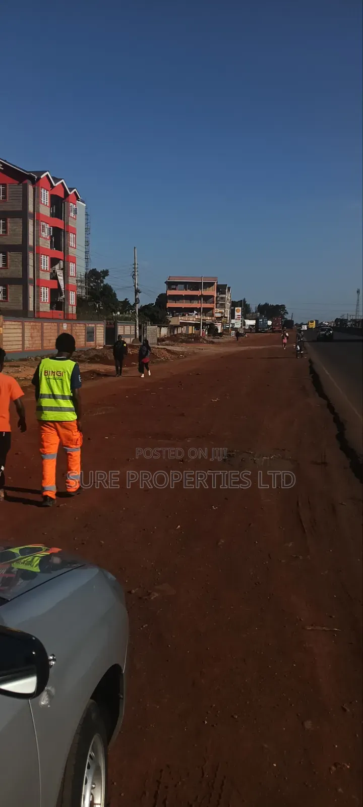 1 Acre on the Highway at Kiambaa in Regen