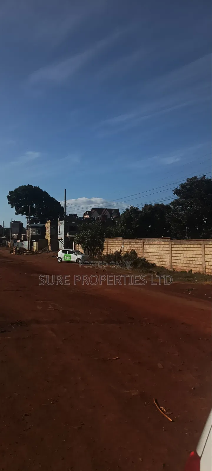 1 Acre on the Highway at Kiambaa in Regen