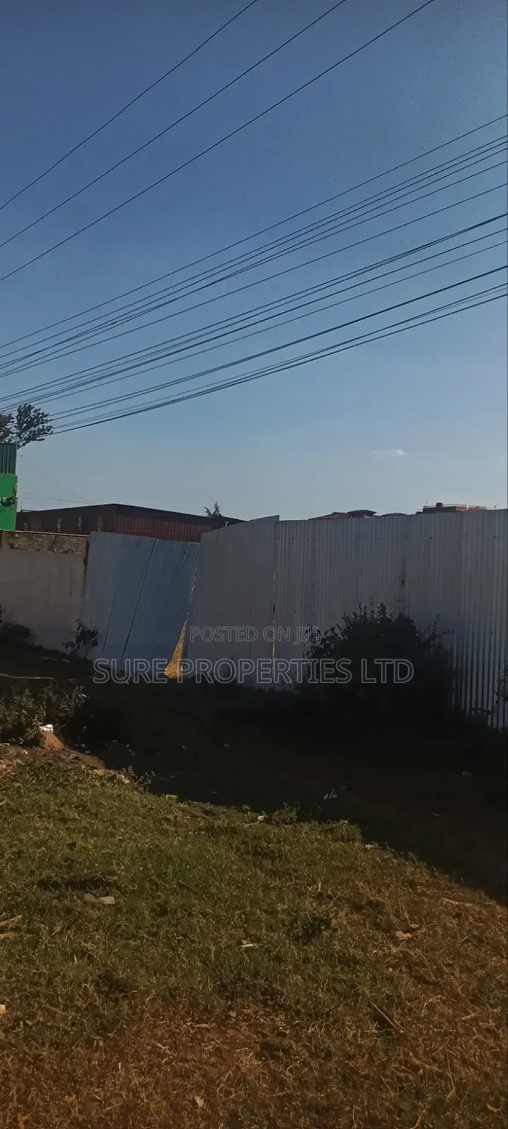 1 Acre on the Highway at Kiambaa in Regen