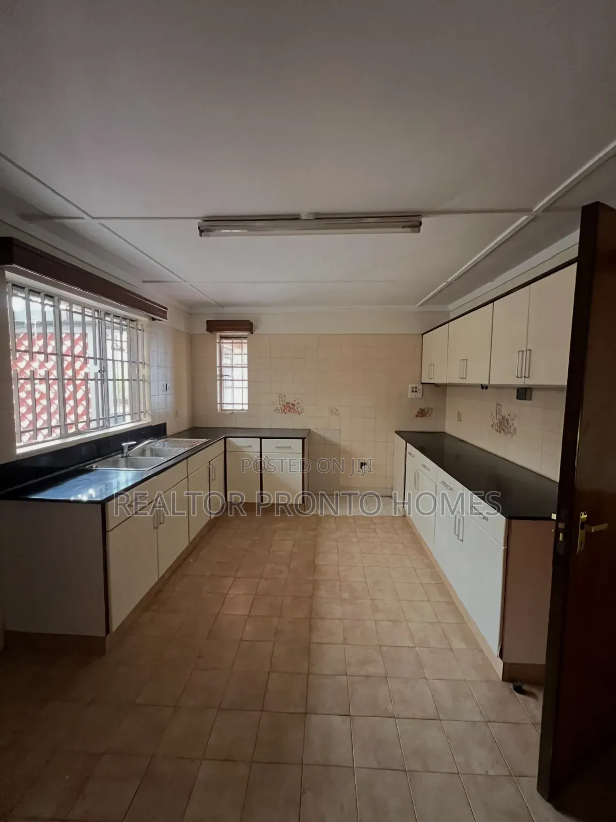 4bdrm Townhouse / Terrace in Kileleshwa for rent in Kileleshwa