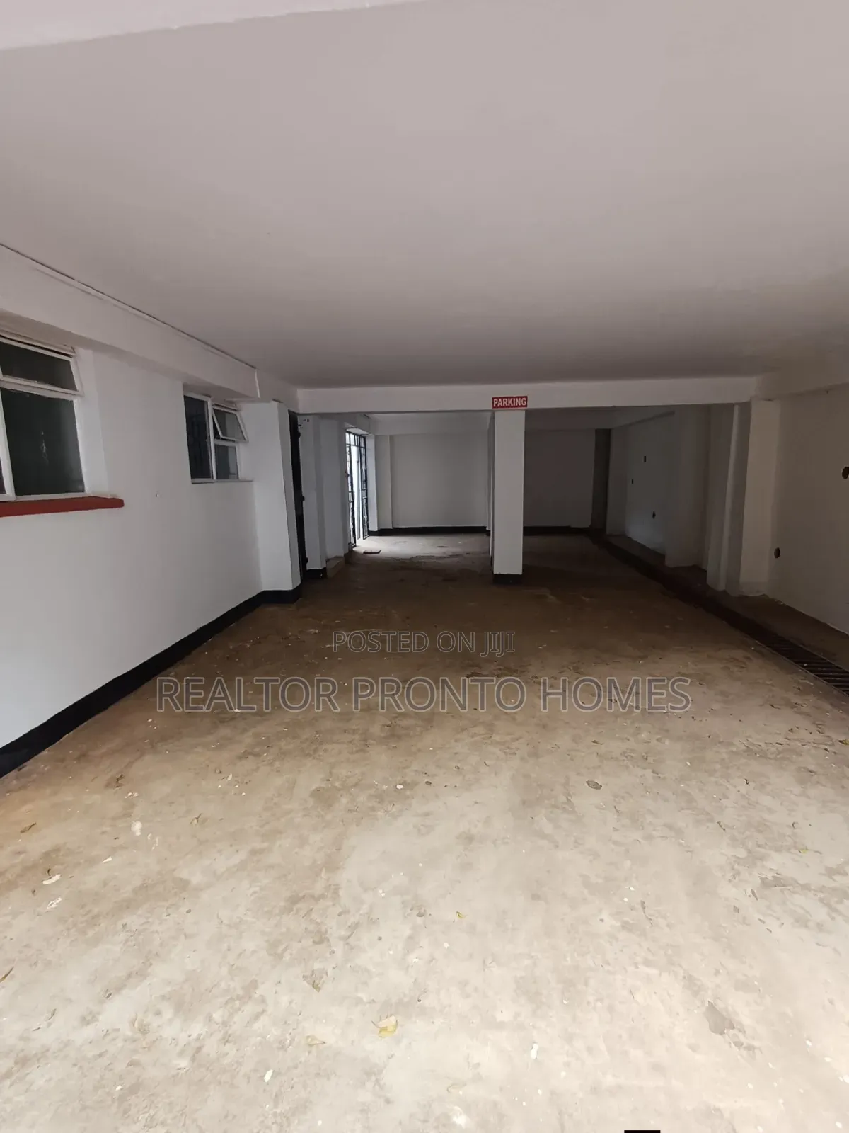 Commercial 5 Bedrooms House for Office Use in Valley Arcade
