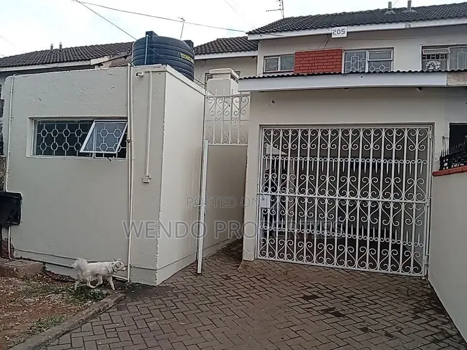 3bdrm Townhouse/Terrace in Southlands Estate for sale in Southlands Estate